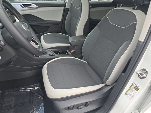 New 2026 Volkswagen Taos SE AWD/4WD image 20