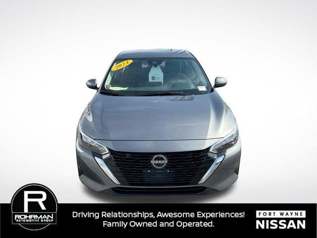 Used 2024 Nissan Sentra SV FWD image 9