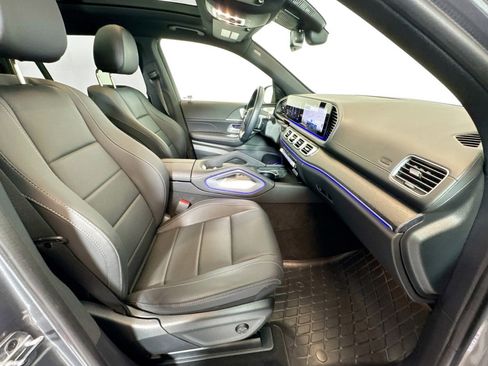 Certified 2025 Mercedes-Benz GLS 450 4MATIC image 27