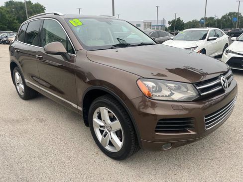 Used 2013 Volkswagen Touareg TDI AWD/4WD image 7