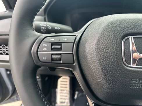 Used 2025 Honda Accord Sport image 19