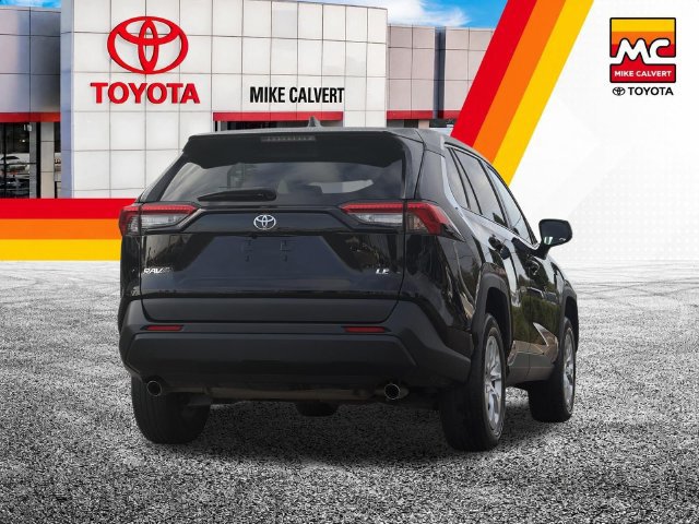 Used 2023 Toyota RAV4 LE FWD image 6