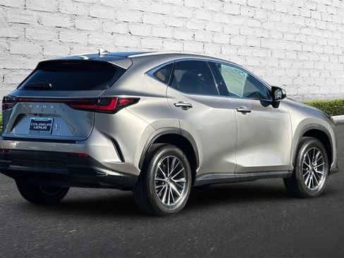 Used 2025 Lexus NX 250 FWD w/ Premium Package image 4
