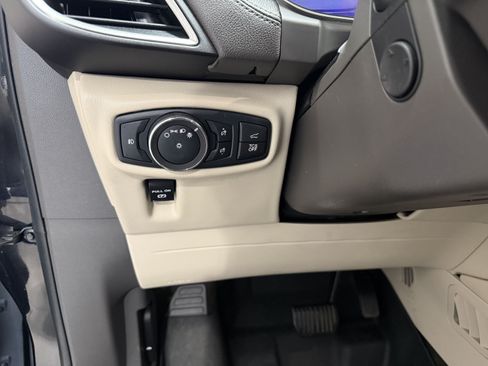 Used 2019 Lincoln Nautilus Reserve FWD image 13