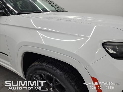 New 2025 Jeep Grand Cherokee Summit image 28