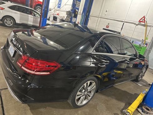 Used 2016 Mercedes-Benz E 350 Sedan w/ Premium Package image 7