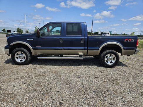 Used 2006 Ford F350 Lariat AWD/4WD image 4