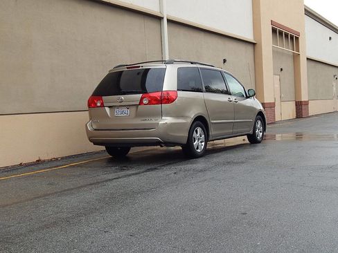 Used 2007 Toyota Sienna LE image 5