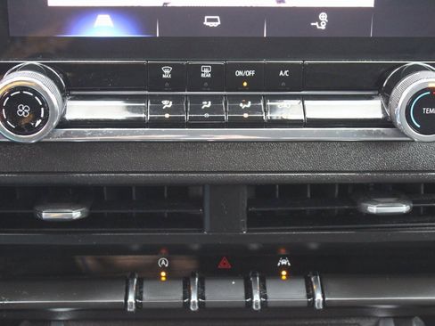 Used 2023 Chevrolet Colorado Trail Boss w/ Advanced Trailering Package image 16