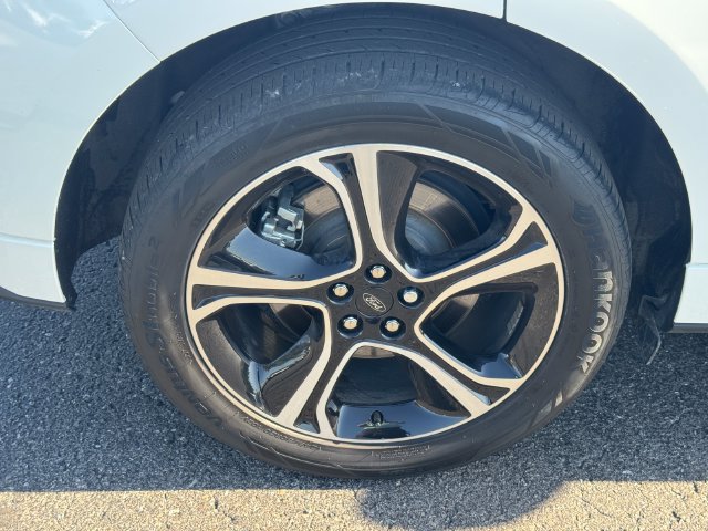 Used 2023 Ford Edge ST AWD/4WD image 12