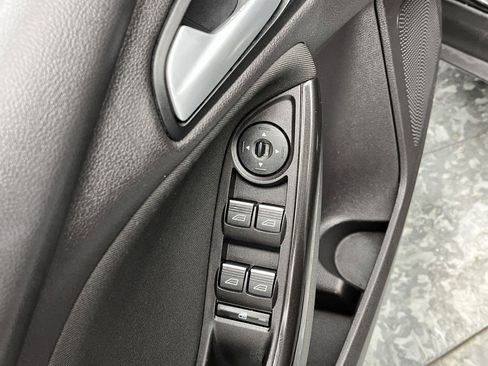 Used 2015 Ford Focus Titanium FWD image 10