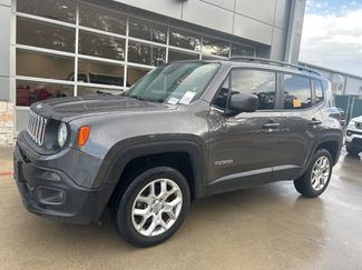 Used 2016 Jeep Renegade Latitude w/ Advanced Technology Group video 1