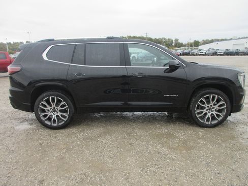 New 2026 GMC Acadia Denali Ultimate image 3