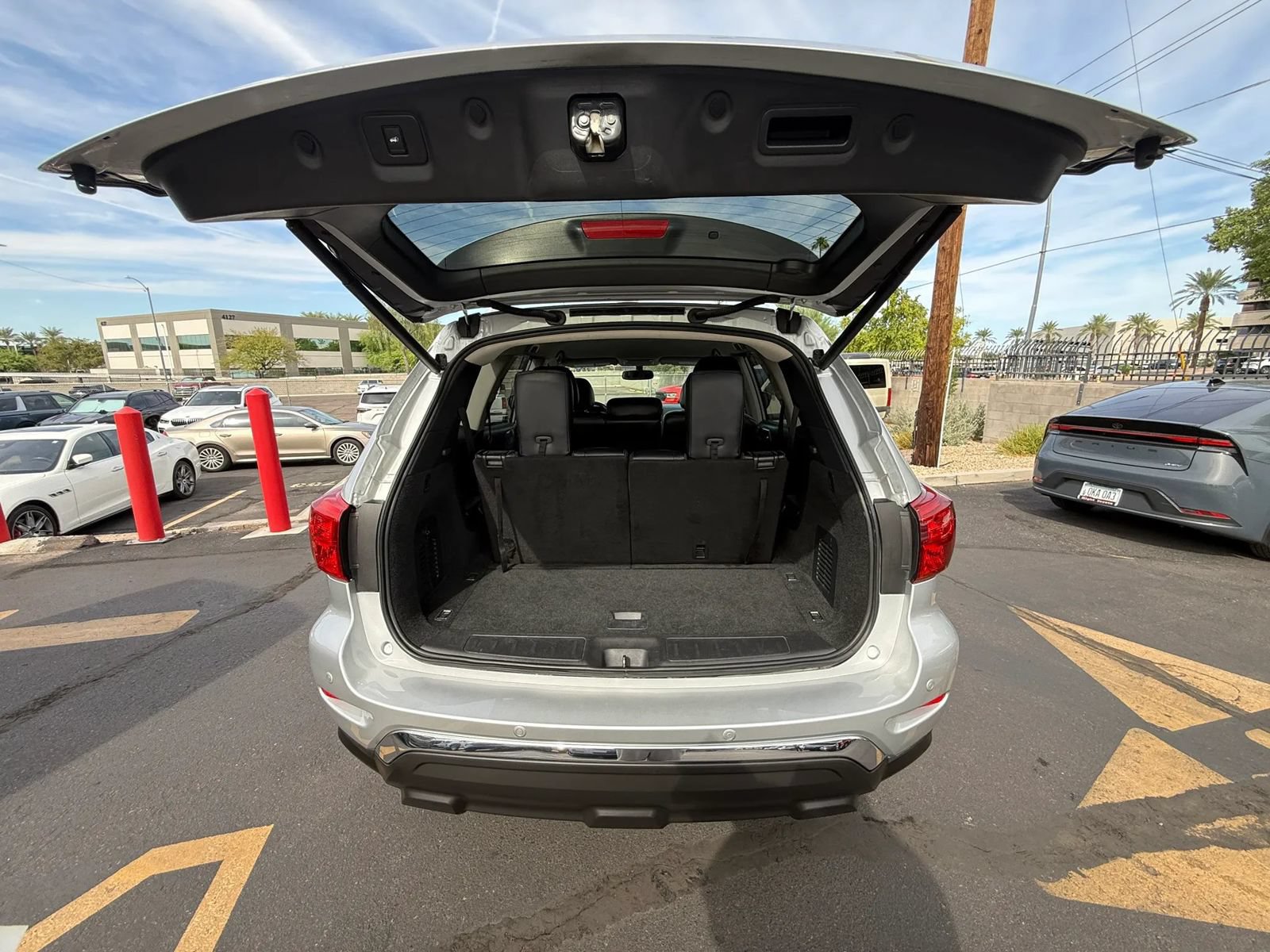 Used 2019 Nissan Pathfinder SL AWD/4WD image 22