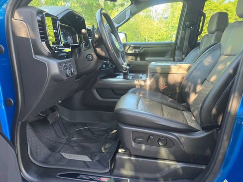 Used 2022 Chevrolet Silverado 1500 ZR2 w/ Technology Package AWD/4WD image 17