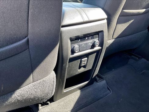 Used 2019 Chevrolet Traverse LS w/ LPO, Blackout Package image 32