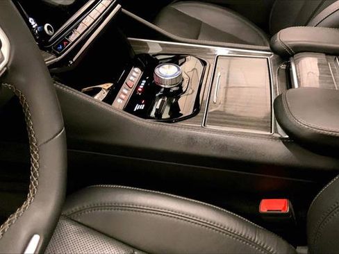 Used 2022 Jeep Wagoneer Series II w/ Premium Group I image 22