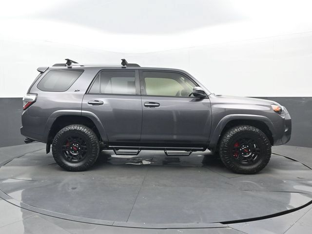 Used 2021 Toyota 4Runner SR5 AWD/4WD image 2