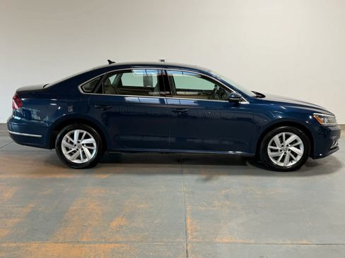 Used 2018 Volkswagen Passat 2.0T SE FWD image 5