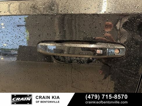 Used 2020 GMC Yukon SLT AWD/4WD image 12