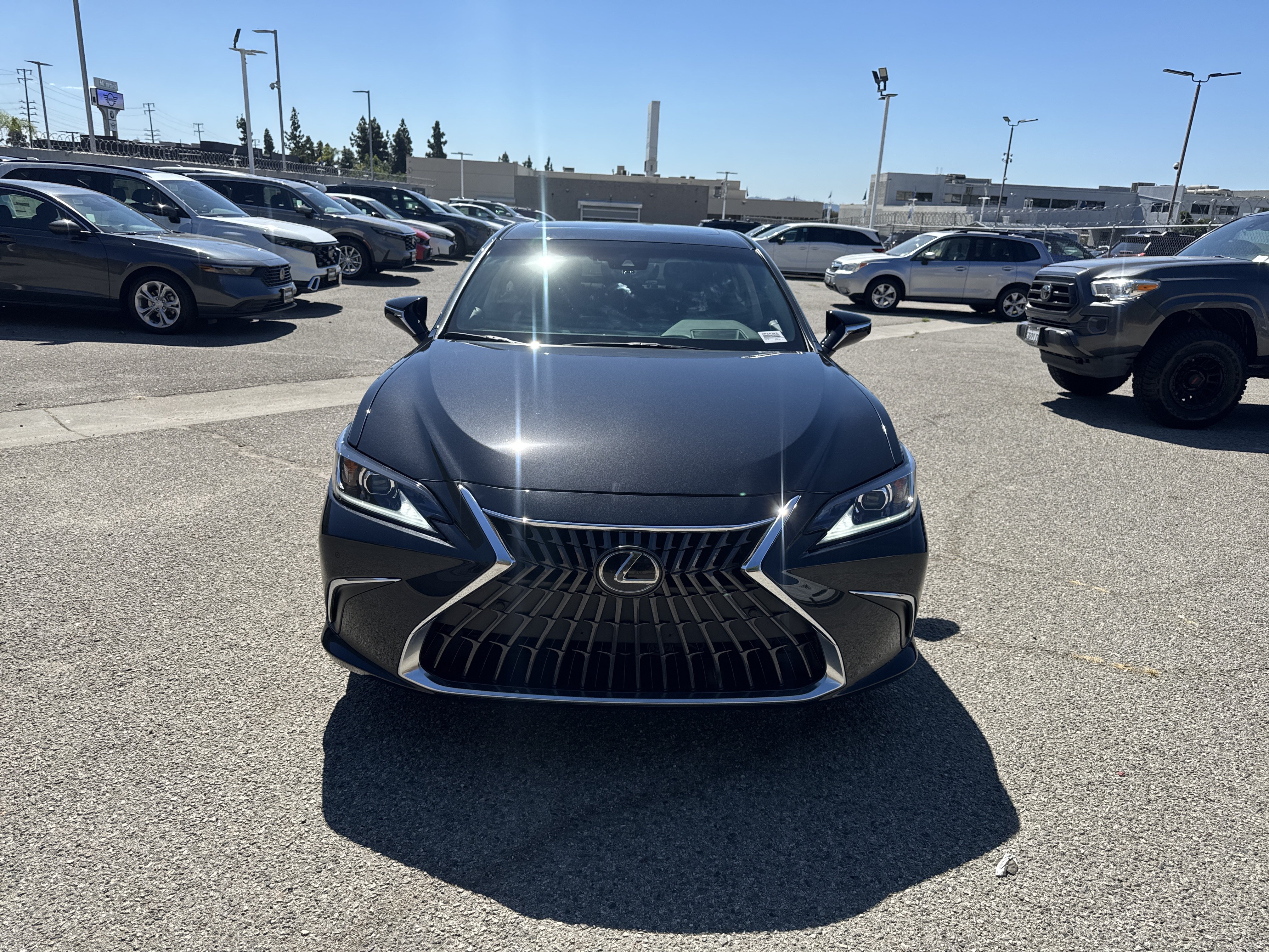 Used 2024 Lexus ES 300h w/ Premium Package FWD image 10