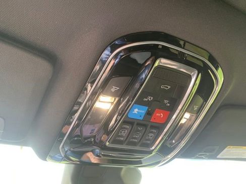 Used 2023 Jeep Grand Cherokee Summit w/ Advanced Protech Group IV AWD/4WD image 16
