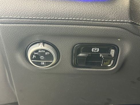 Used 2023 Mercedes-Benz EQE 500 500 Sedan image 8