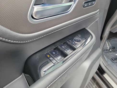 New 2026 INFINITI QX80 Luxe image 16