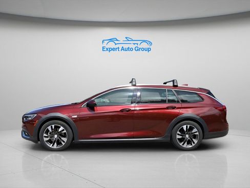 Used 2018 Buick Regal Preferred w/ Sights and Sounds Package AWD/4WD image 2