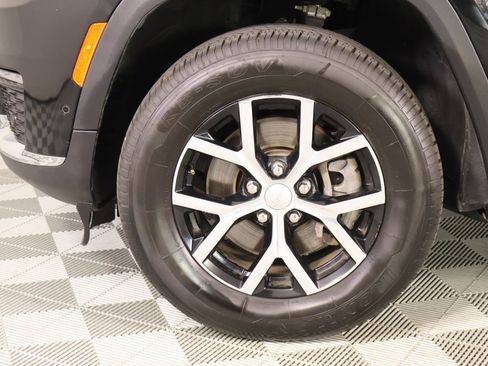 Used 2024 Jeep Grand Cherokee L Limited w/ Luxury Tech Group II AWD/4WD image 21