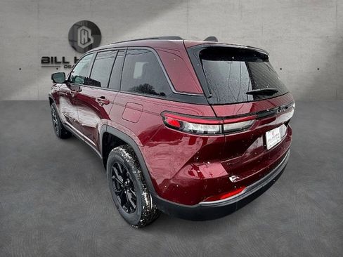 New 2026 Jeep Grand Cherokee Laredo image 8