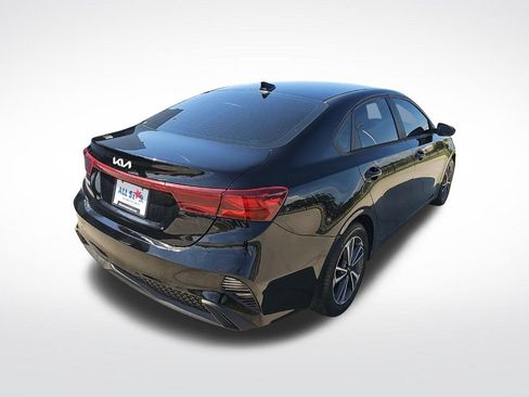 Used 2022 Kia Forte LXS FWD image 8