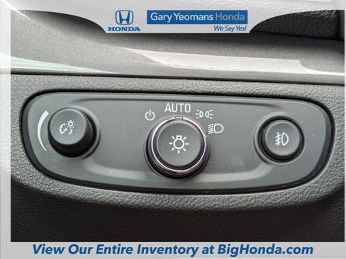 Used 2017 Buick Encore Essence image 25