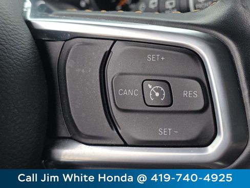 Used 2021 Jeep Wrangler Unlimited Sahara image 30