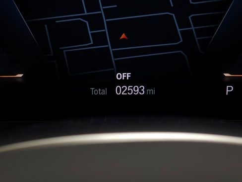 Used 2023 BMW 760i xDrive image 22