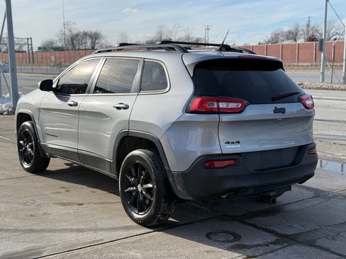 Used 2014 Jeep Cherokee Altitude w/ Cold Weather Group image 8