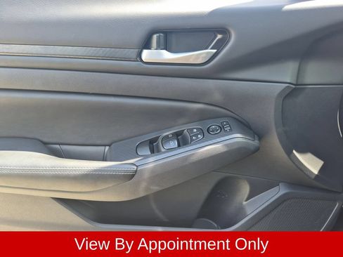 Used 2025 Nissan Altima 2.5 SV FWD image 20