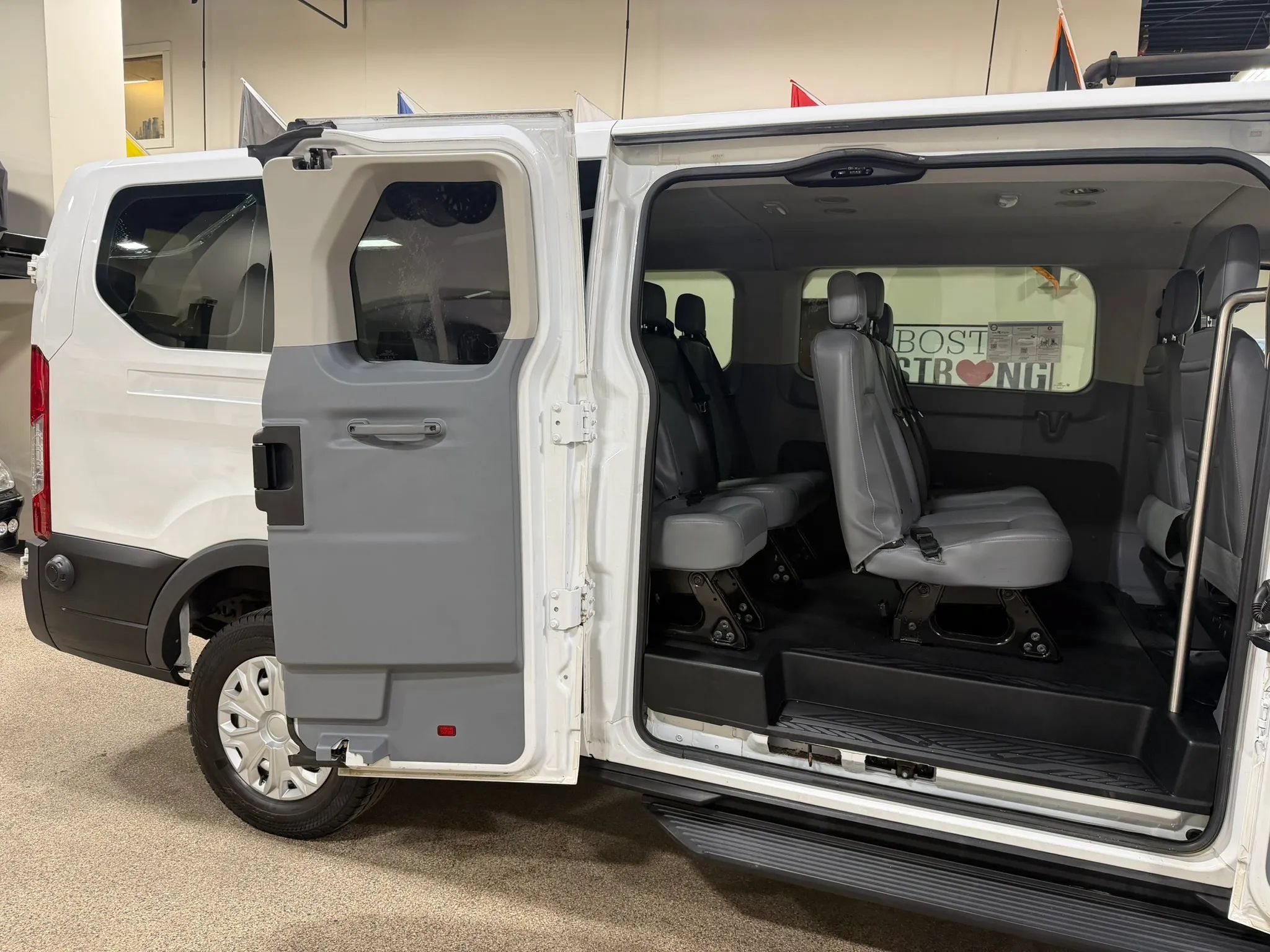 Used 2019 Ford Transit 350 XL RWD image 23