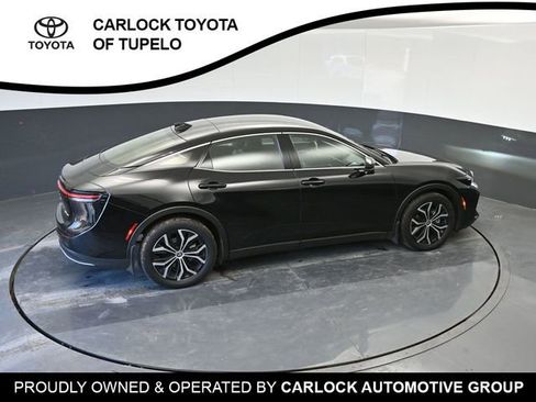 Used 2023 Toyota Crown Limited image 34