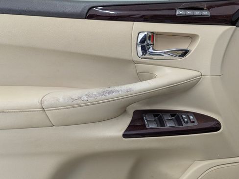 Used 2013 Lexus LX 570 4WD image 13