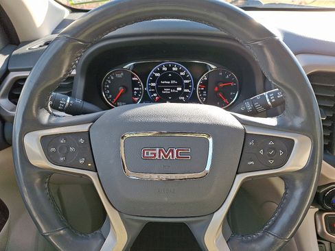 Used 2020 GMC Acadia Denali w/ Technology Package image 14