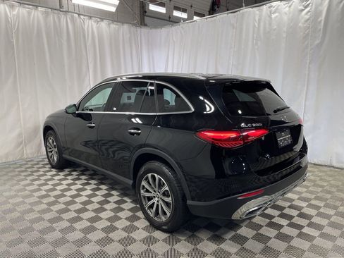 Used 2024 Mercedes-Benz GLC 300 4MATIC image 4