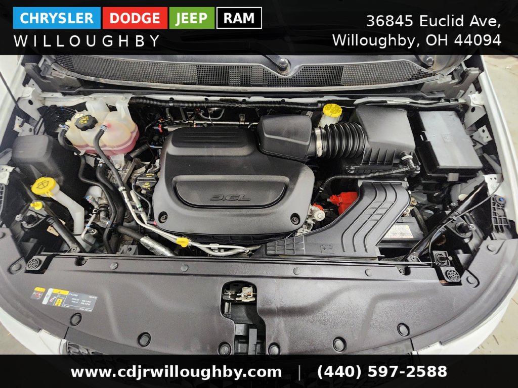 Used 2025 Chrysler Pacifica Select FWD image 38