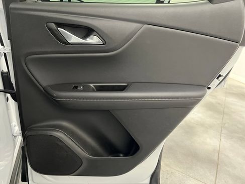 Used 2025 Chevrolet Blazer LT FWD image 24