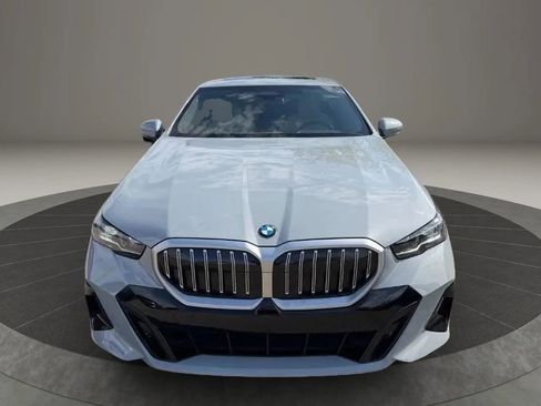 Used 2024 BMW 540i xDrive w/ M Sport Package AWD/4WD image 3