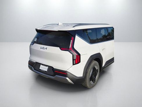 New 2026 Kia EV9 Wind image 6