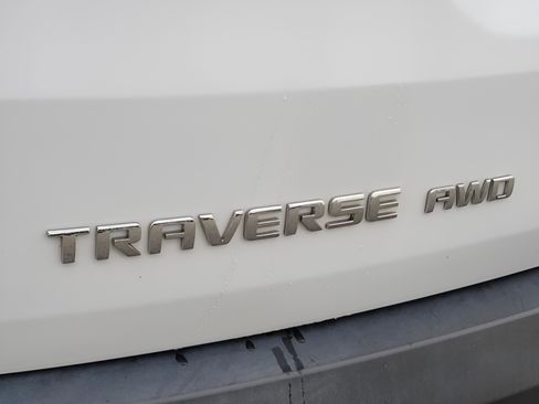 Used 2019 Chevrolet Traverse LT image 27