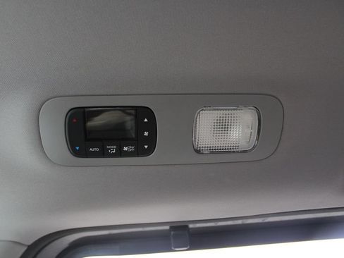 Used 2023 Honda Odyssey Elite image 17