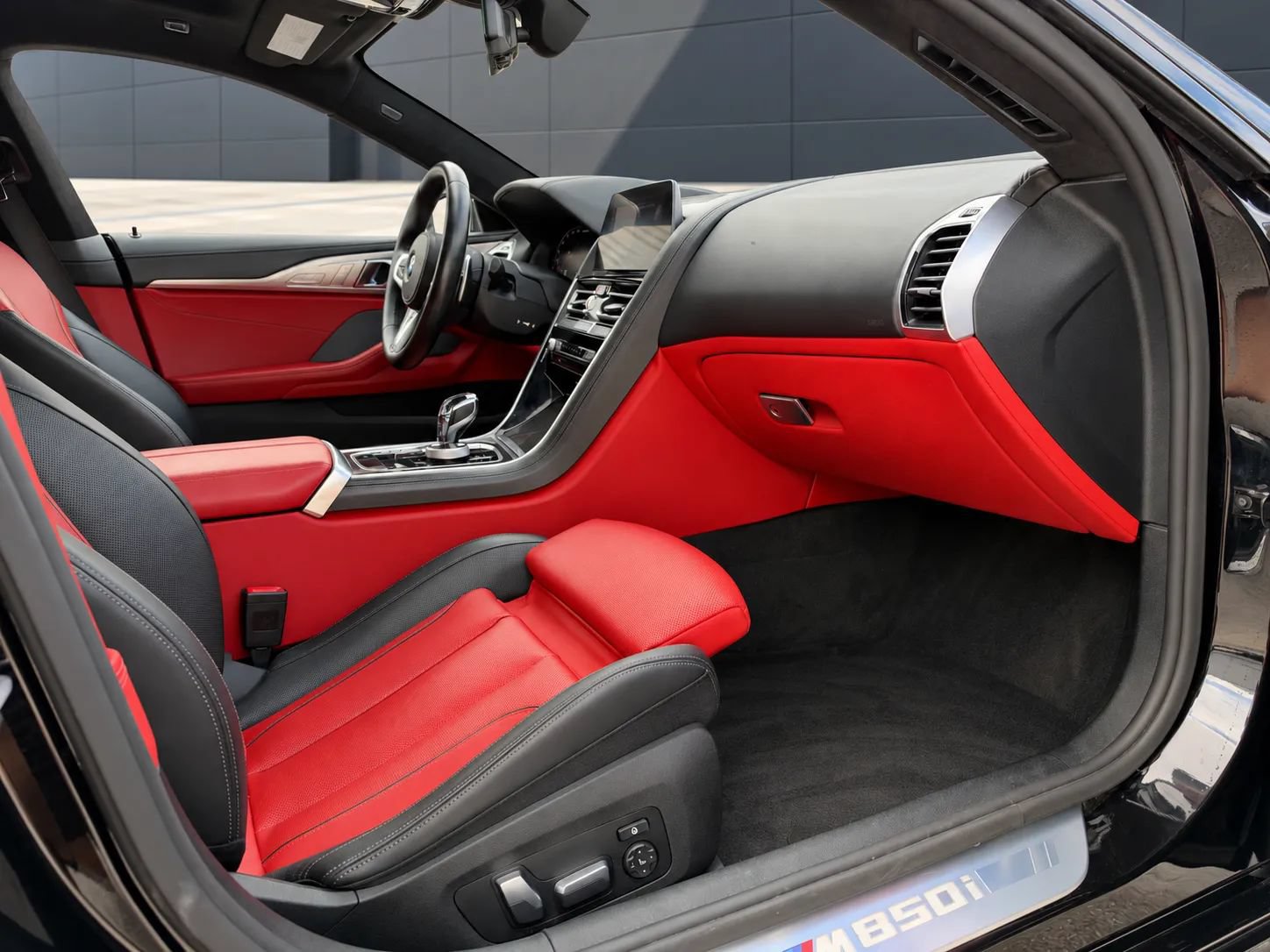 Used 2020 BMW M850i Gran Coupe xDrive w/ Comfort Seating Package AWD/4WD image 25
