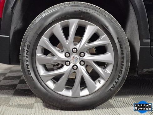 Certified 2025 Buick Enclave Preferred image 28